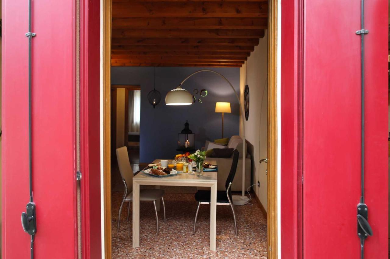 Villa Tiziano Residence Rosa Bagian luar foto