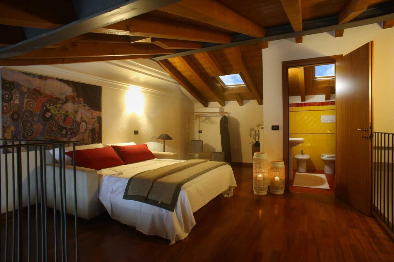 Villa Tiziano Residence Rosa Bagian luar foto