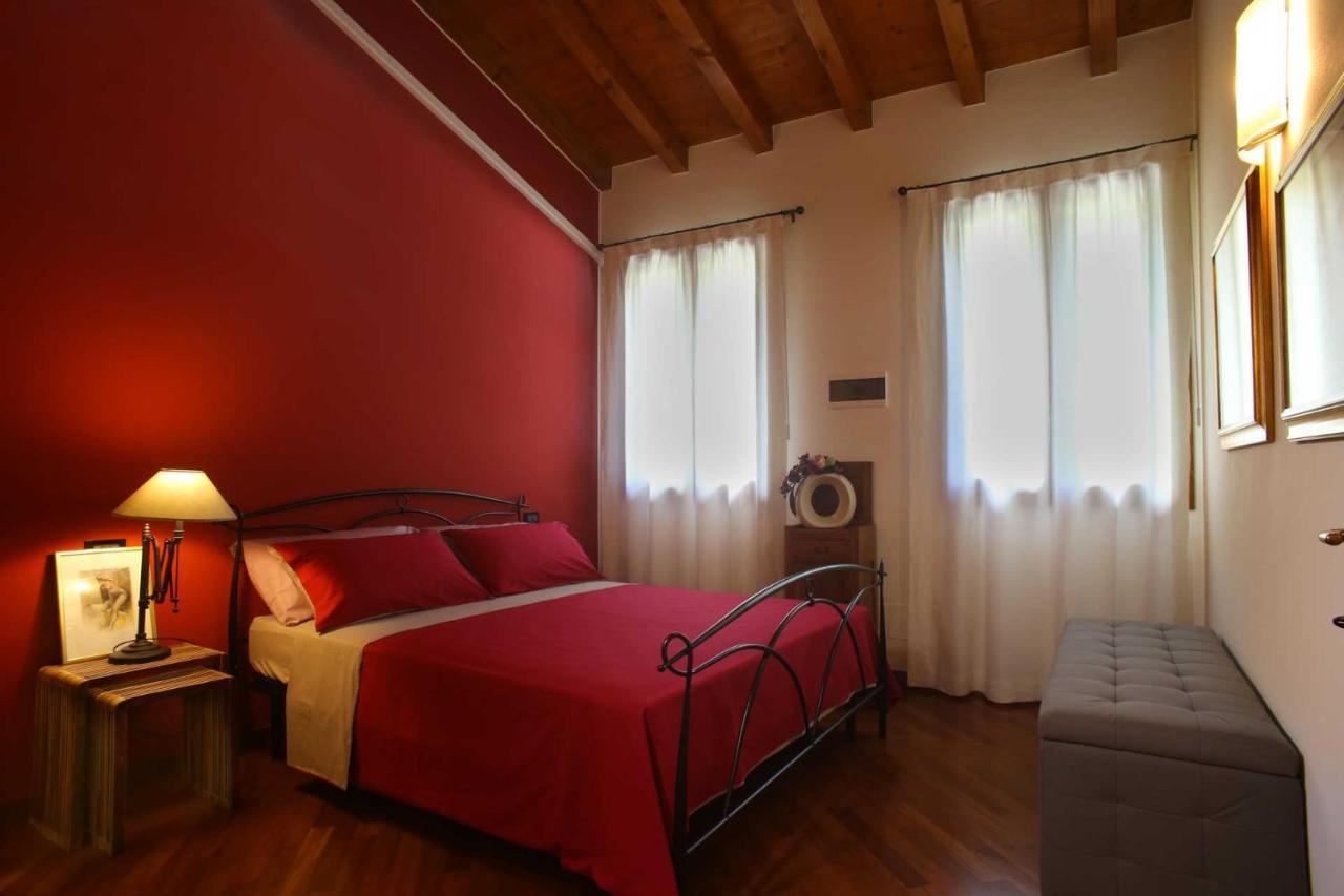 Villa Tiziano Residence Rosa Bagian luar foto