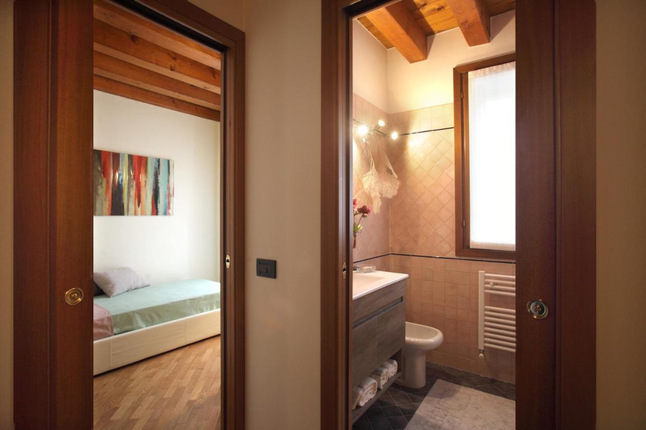 Villa Tiziano Residence Rosa Bagian luar foto